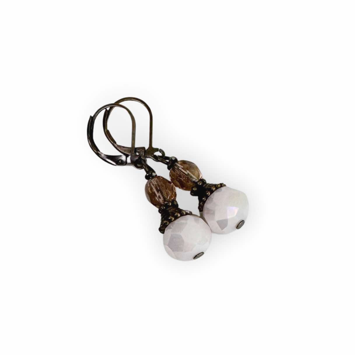 Vintage Ohrhänger Creme Bronze – Glasperlen Ohrringe elegant | Handmade Just Trisha | Kleine Auflage Vintage Ohrhänger Creme Bronze – Glasperlen Ohrringe elegant | Handmade Just Trisha | Kleine Auflage