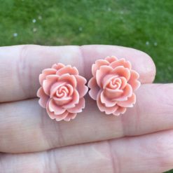Große Rosen Ohrstecker Apricot - Blumenohrringe Edelstahl | Handmade Just Trisha | Romantische Geschenkidee