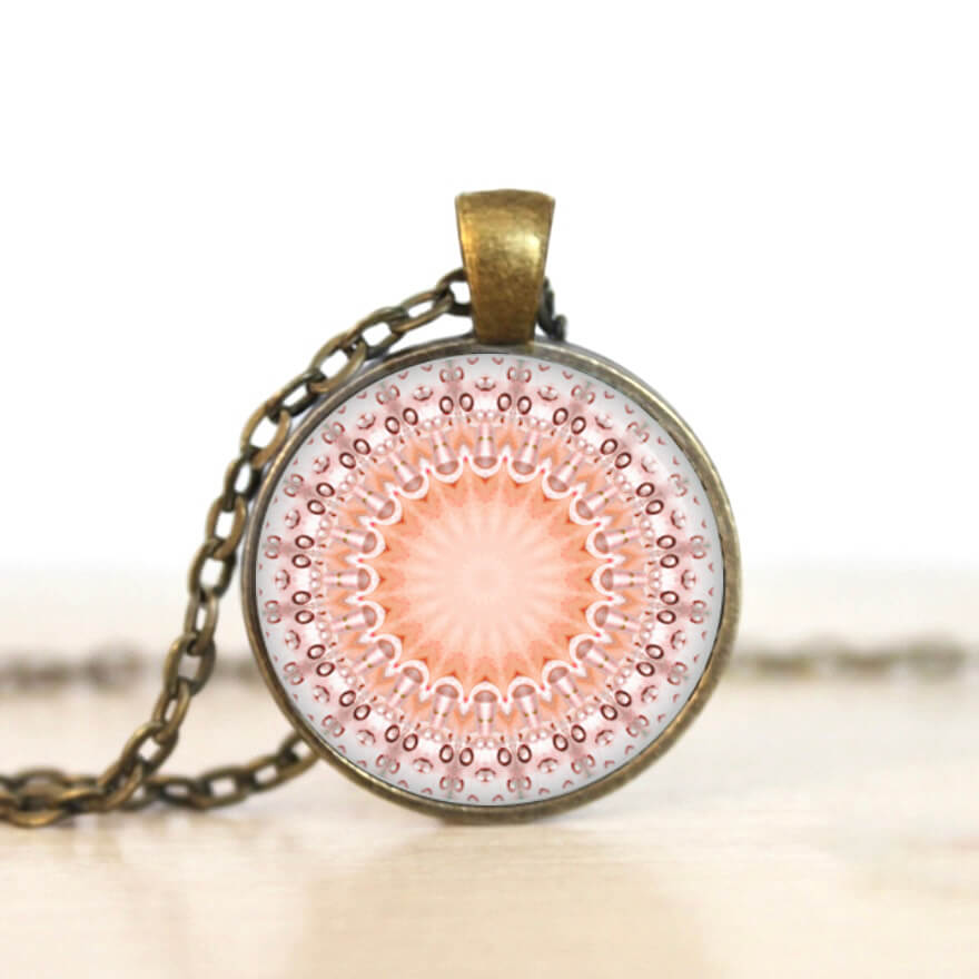 Ohrstecker, Ohrhänger, Clipse & Druckknopf – Motiv Zartes Mandala Apricot – Schmuck aus Edelstahl Ohrstecker, Ohrhänger, Clipse & Druckknopf - Motiv Zartes Mandala Apricot - Schmuck aus Edelstahl