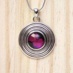 Druckknopf handbemalt schwarz rosa schimmernd für Druckknopfschmuck Druckknopf handbemalt schwarz rosa schimmernd für Druckknopfschmuck