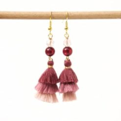 Lange Quasten Ohrringe in aubergine und rosa
