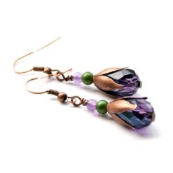Kupferne Ohrhänger mit violetter Glasschliffperle und Amethyst