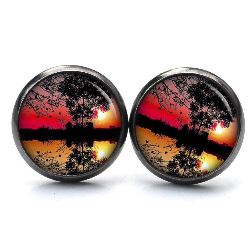 Ohrstecker, Ohrhänger, Clipse & Druckknopf – Motiv Abendstimmung am See Sonnenuntergang rot – Schmuck aus Edelstahl Ohrstecker, Ohrhänger, Clipse & Druckknopf – Motiv Abendstimmung am See Sonnenuntergang rot – Schmuck aus Edelstahl