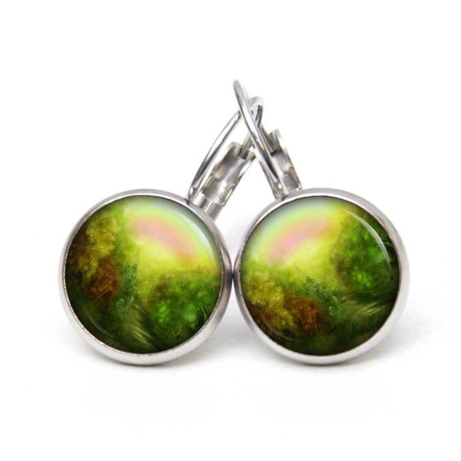 Ohrstecker, Ohrhänger, Clipse & Druckknopf – Motiv grüner mystischer Wald – Schmuck aus Edelstahl Ohrstecker, Ohrhänger, Clipse & Druckknopf – Motiv grüner mystischer Wald – Schmuck aus Edelstahl