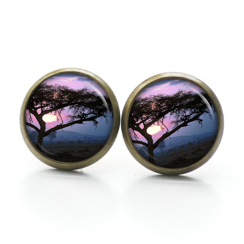 Ohrstecker, Ohrhänger, Clipse & Druckknopf – Motiv Afrika Baum Sonnenaufgang lila blau – Schmuck aus Edelstahl Ohrstecker, Ohrhänger, Clipse & Druckknopf – Motiv Afrika Baum Sonnenaufgang lila blau – Schmuck aus Edelstahl