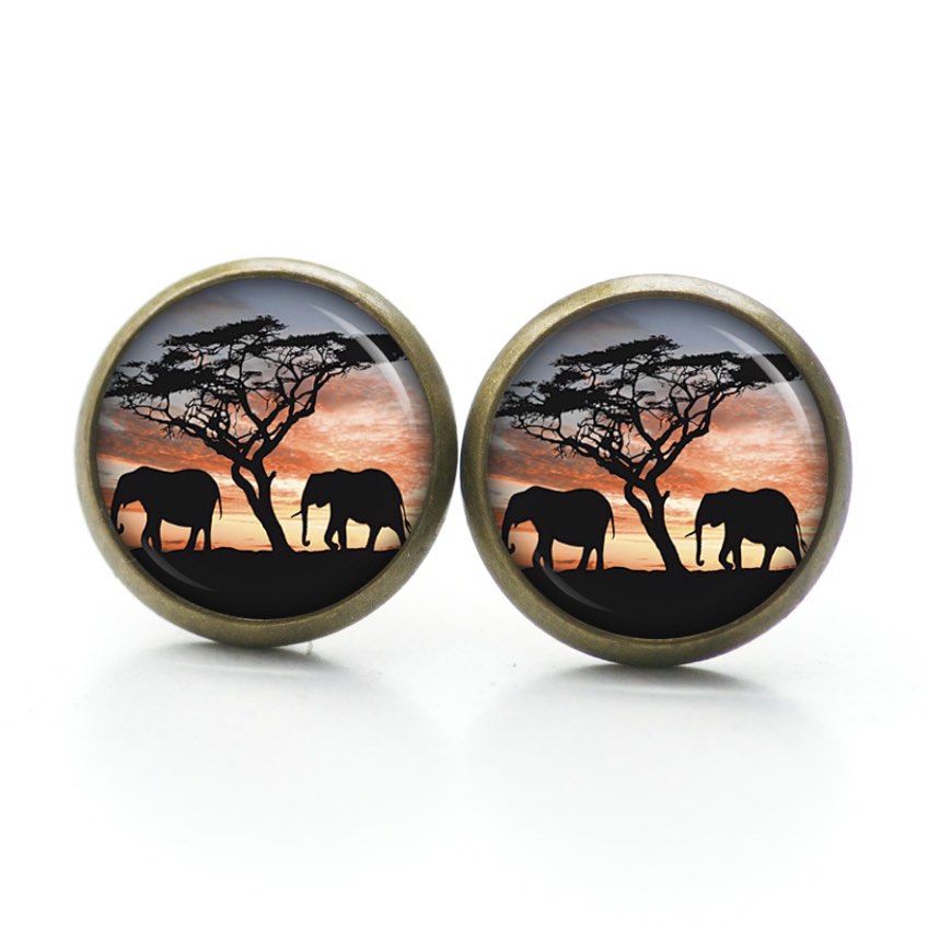 Ohrstecker, Ohrhänger, Clipse & Druckknopf – Motiv Elefanten am Abend – Schmuck aus Edelstahl Ohrstecker, Ohrhänger, Clipse & Druckknopf – Motiv Elefanten am Abend – Schmuck aus Edelstahl