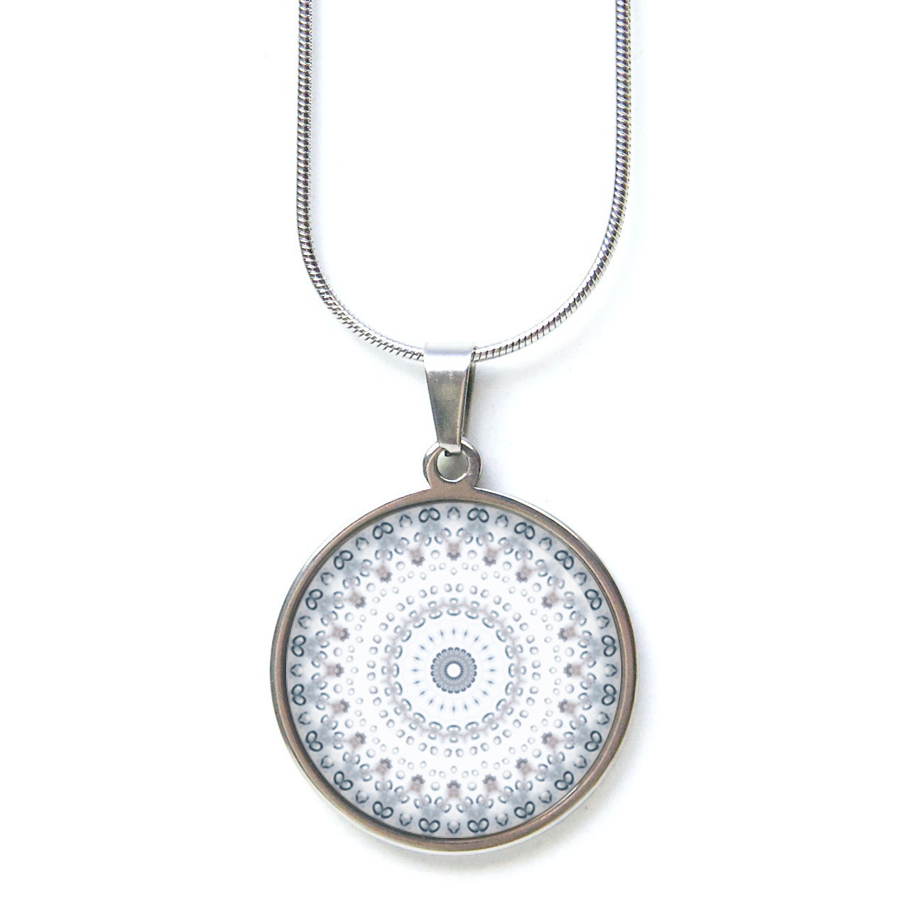 Ohrstecker, Ohrhänger, Clipse & Druckknopf – Motiv graues Mandala – Schmuck aus Edelstahl Ohrstecker, Ohrhänger, Clipse & Druckknopf – Motiv graues Mandala – Schmuck aus Edelstahl