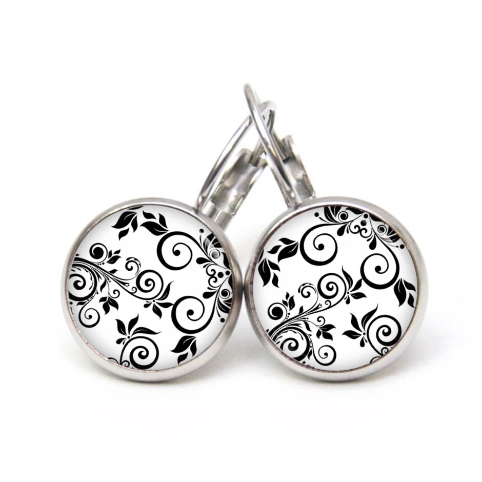Ohrstecker, Ohrhänger, Clipse & Druckknopf – Motiv Blumenranken in schwarz und weiß – Schmuck aus Edelstahl Ohrstecker, Ohrhänger, Clipse & Druckknopf – Motiv Blumenranken in schwarz und weiß – Schmuck aus Edelstahl