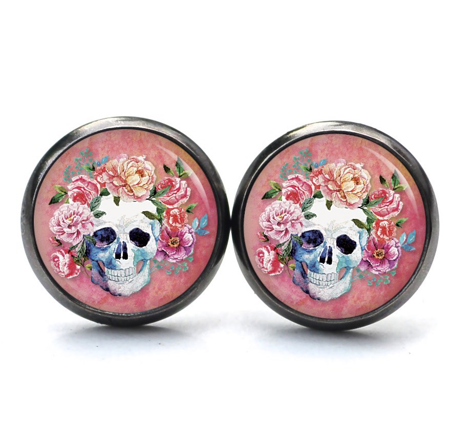 Ohrstecker, Ohrhänger, Clipse & Druckknopf – Motiv Totenkopf mit Blumen Frühling Rosarot – Schmuck aus Edelstahl Ohrstecker, Ohrhänger, Clipse & Druckknopf – Motiv Totenkopf mit Blumen Frühling Rosarot – Schmuck aus Edelstahl