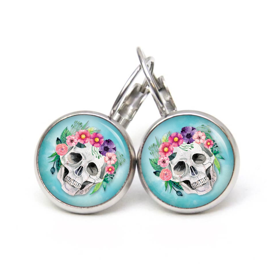 Ohrstecker, Ohrhänger, Clipse & Druckknopf – Motiv Totenkopf mit Blumen Frühling Türkis – Schmuck aus Edelstahl Ohrstecker, Ohrhänger, Clipse & Druckknopf – Motiv Totenkopf mit Blumen Frühling Türkis – Schmuck aus Edelstahl