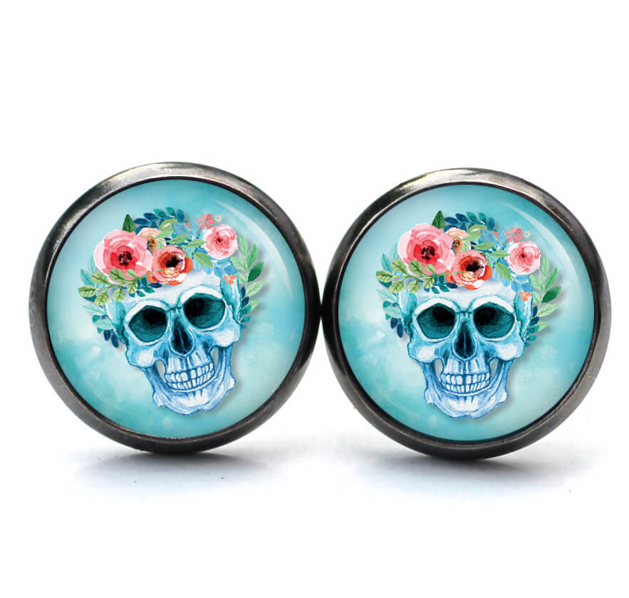 Ohrstecker, Ohrhänger, Clipse & Druckknopf – Motiv Totenkopf mit Blumen Frühling Türkis – Schmuck aus Edelstahl Ohrstecker, Ohrhänger, Clipse & Druckknopf – Motiv Totenkopf mit Blumen Frühling Türkis – Schmuck aus Edelstahl
