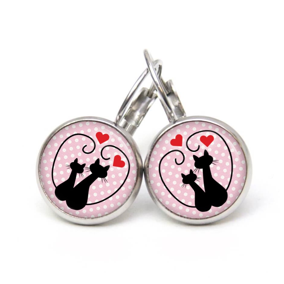 Ohrstecker, Ohrhänger, Clipse & Druckknopf – Motiv verliebte Katzen schwarz rosa – Schmuck aus Edelstahl Ohrstecker, Ohrhänger, Clipse & Druckknopf – Motiv verliebte Katzen schwarz rosa – Schmuck aus Edelstahl