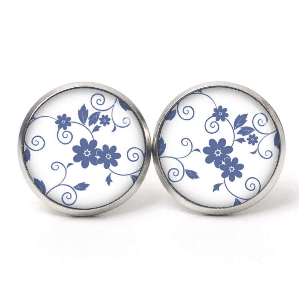 Ohrstecker, Ohrhänger, Clipse & Druckknopf – Motiv blaue Blumen auf weißem Hintergrund – Schmuck aus Edelstahl Ohrstecker, Ohrhänger, Clipse & Druckknopf – Motiv blaue Blumen auf weißem Hintergrund – Schmuck aus Edelstahl