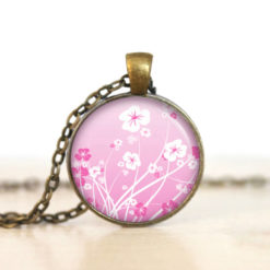 Kette rosa weiße Blumenwiese.