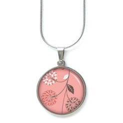 Kette zart rosa Blumen.