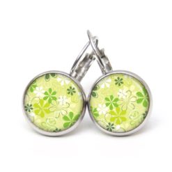 Handmade Ohrringe kleine grüne Blumen. aus Edelstahl von Just Trisha