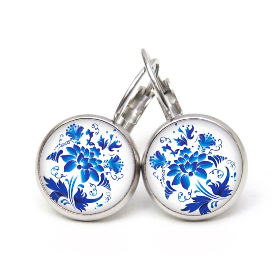 Ohrstecker, Ohrhänger, Clipse & Druckknopf – Motiv blaue Blumen im Gzhel Stil – Schmuck aus Edelstahl Ohrstecker, Ohrhänger, Clipse & Druckknopf – Motiv blaue Blumen im Gzhel Stil – Schmuck aus Edelstahl