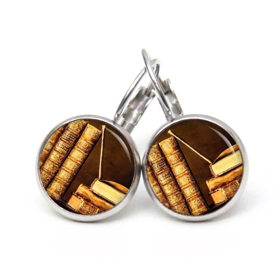 Ohrstecker, Ohrhänger, Clipse & Druckknopf – Motiv Buch Bücher Buchrücken alte Bücher Leseratte – Schmuck aus Edelstahl Ohrstecker, Ohrhänger, Clipse & Druckknopf – Motiv Buch Bücher Buchrücken alte Bücher Leseratte – Schmuck aus Edelstahl