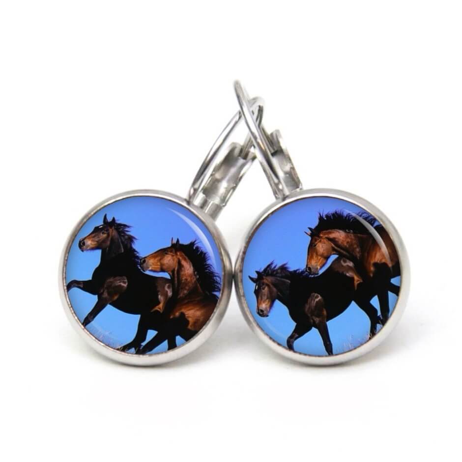 Ohrstecker, Ohrhänger, Clipse & Druckknopf – Motiv zwei Pferde beim rennen – Schmuck aus Edelstahl Ohrstecker, Ohrhänger, Clipse & Druckknopf – Motiv zwei Pferde beim rennen – Schmuck aus Edelstahl