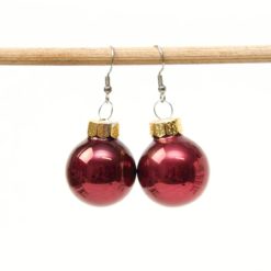 Weihnachtliche Christbaumkugel Ohrhänger Bordeauxrot - Edelstahl