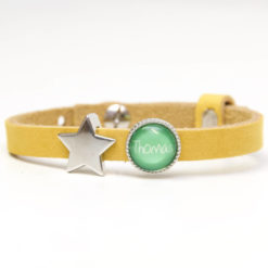 Graues Lederarmband mit Wunschtext und Herz - Farbwahl