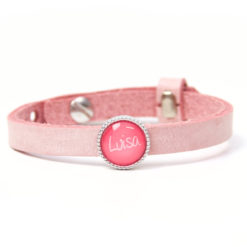 Rosa Lederarmband personalisiert mit Namen