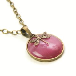 Vintage Halskette in pink mit Libelle in Bronze