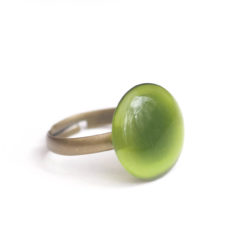 Olive grüner Cateye Ring in Bronze