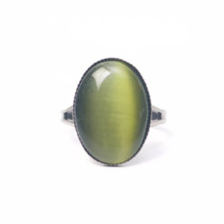 Schwarzer Cateye Ring Oval in olive grün
