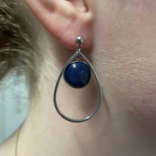 Elegante Edelstahl Ohrringe mit farbigen Perlen - Farbwahl