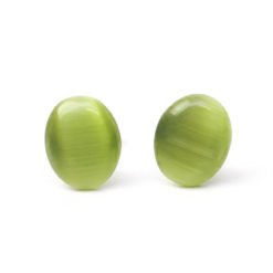 Tolle ovale Cateye Ohrstecker in olive grün - Edelstahl