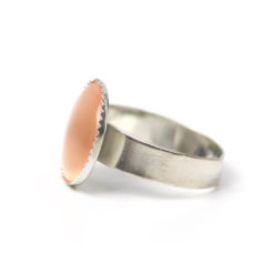 Zarter Cateye Ring in apricot - verstellbar
