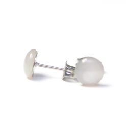 Mini Ohrstecker mit Polaris Perle creme weiß - 7mm - Edelstahl - Polaris Schmuck