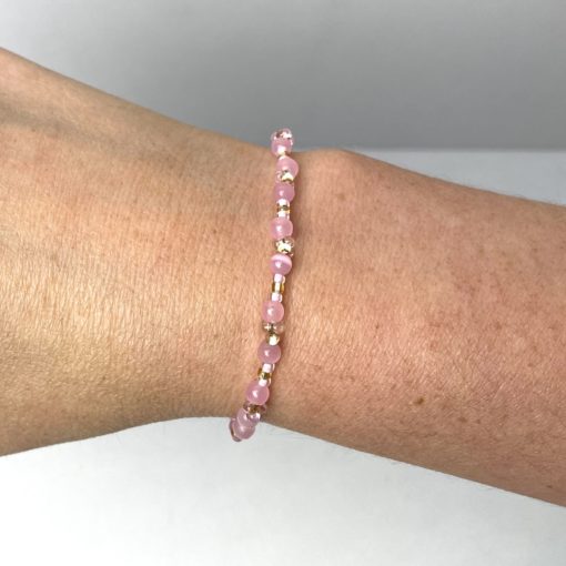 Zartes Perlenarmband mit rosa und goldenen Perlen - Gummiband