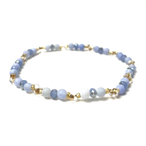 Zartes Perlenarmband mit blauen und goldenen Perlen - Gummiband