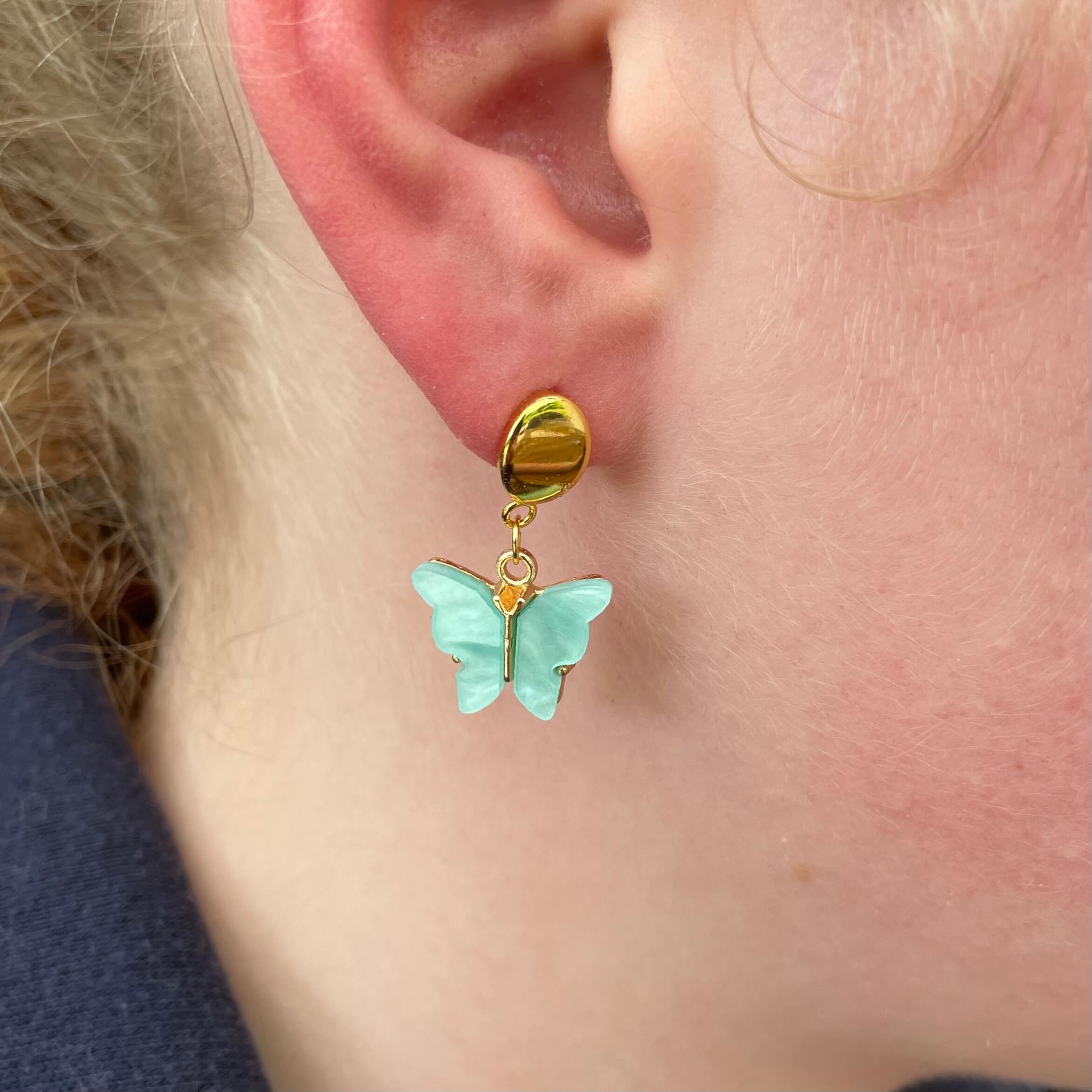 Perlmutt Schmetterling Ohrhänger in türkis und gold – Edelstahl Perlmutt Schmetterling Ohrhänger in türkis und gold - Edelstahl