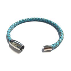 Hellblaues Lederarmband mit Edelstahl Magnetverschluss