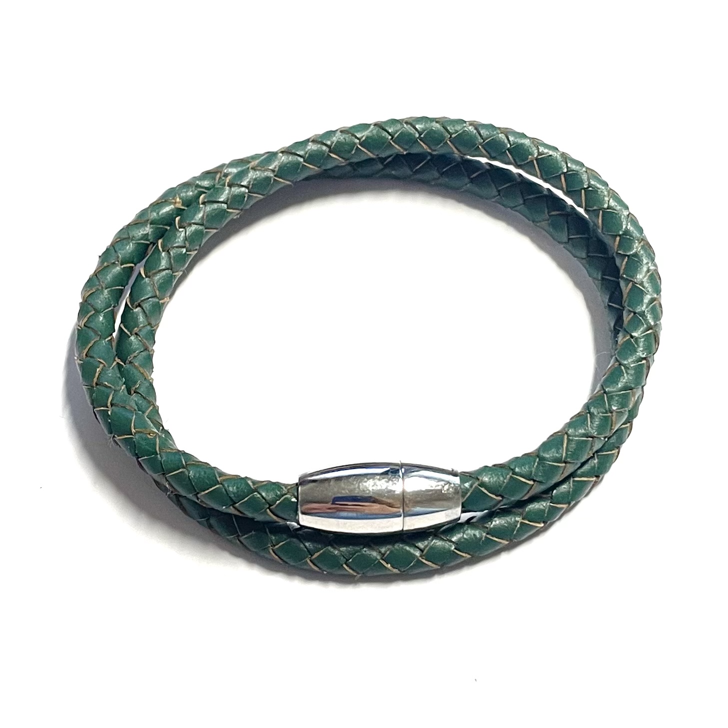 Doppelt gewickeltes Lederarmband in jägergrün mit Edelstahl Magnetverschluss Doppelt gewickeltes Lederarmband in jägergrün mit Edelstahl Magnetverschluss