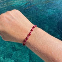 Perlenarmband mit roten Polaris Perlen