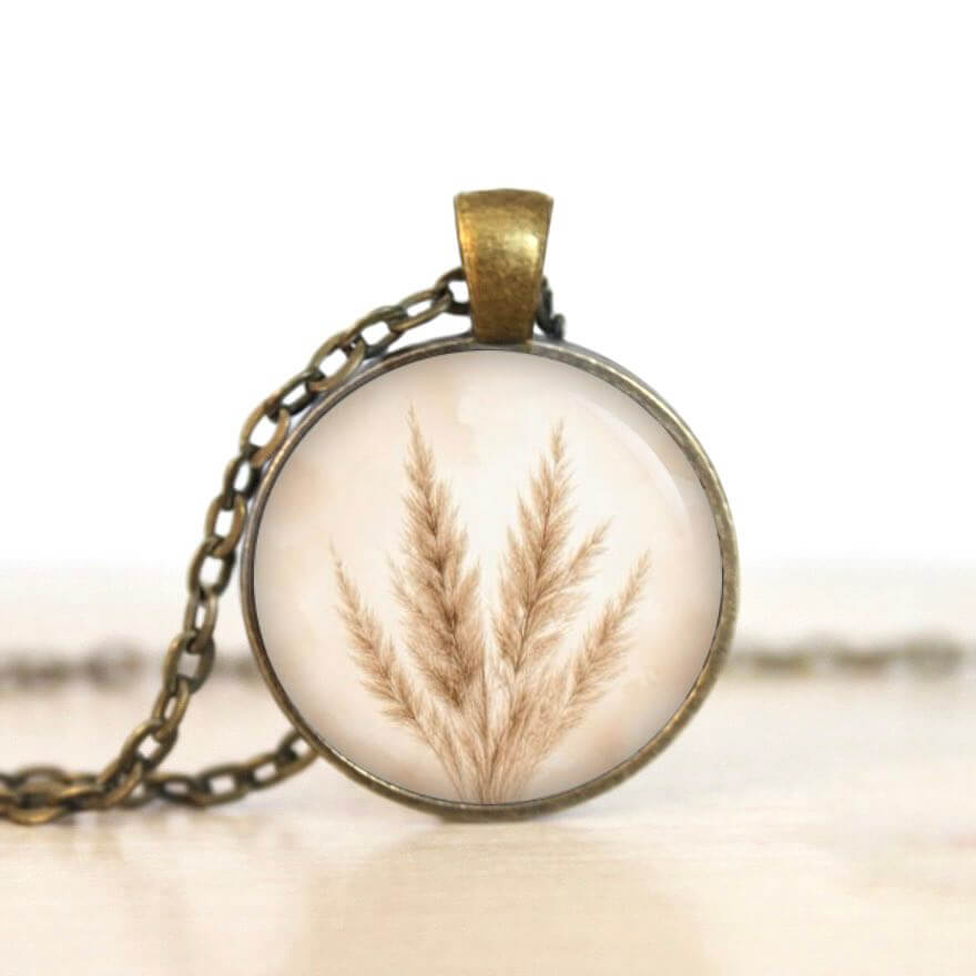 Pampasgras Schmuckset – Kette & Ohrringe – Beige Creme Boho Motiv – Natur Geschenk für Frauen Ohrstecker, Ohrhänger, Clipse & Druckknopf - Motiv Pampasgras beige - Schmuck aus Edelstahl