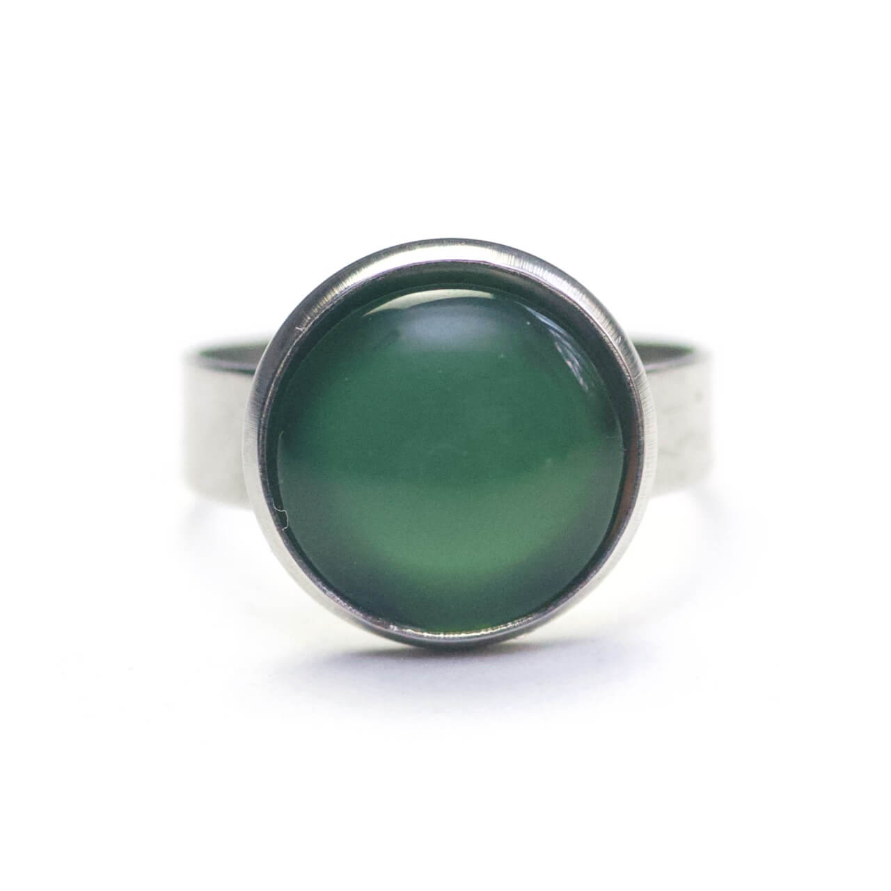 Handbemalter Ring Tannengrün – verstellbarer Edelstahl Ring Handbemalter Ring Tannengrün – verstellbarer Edelstahl Ring