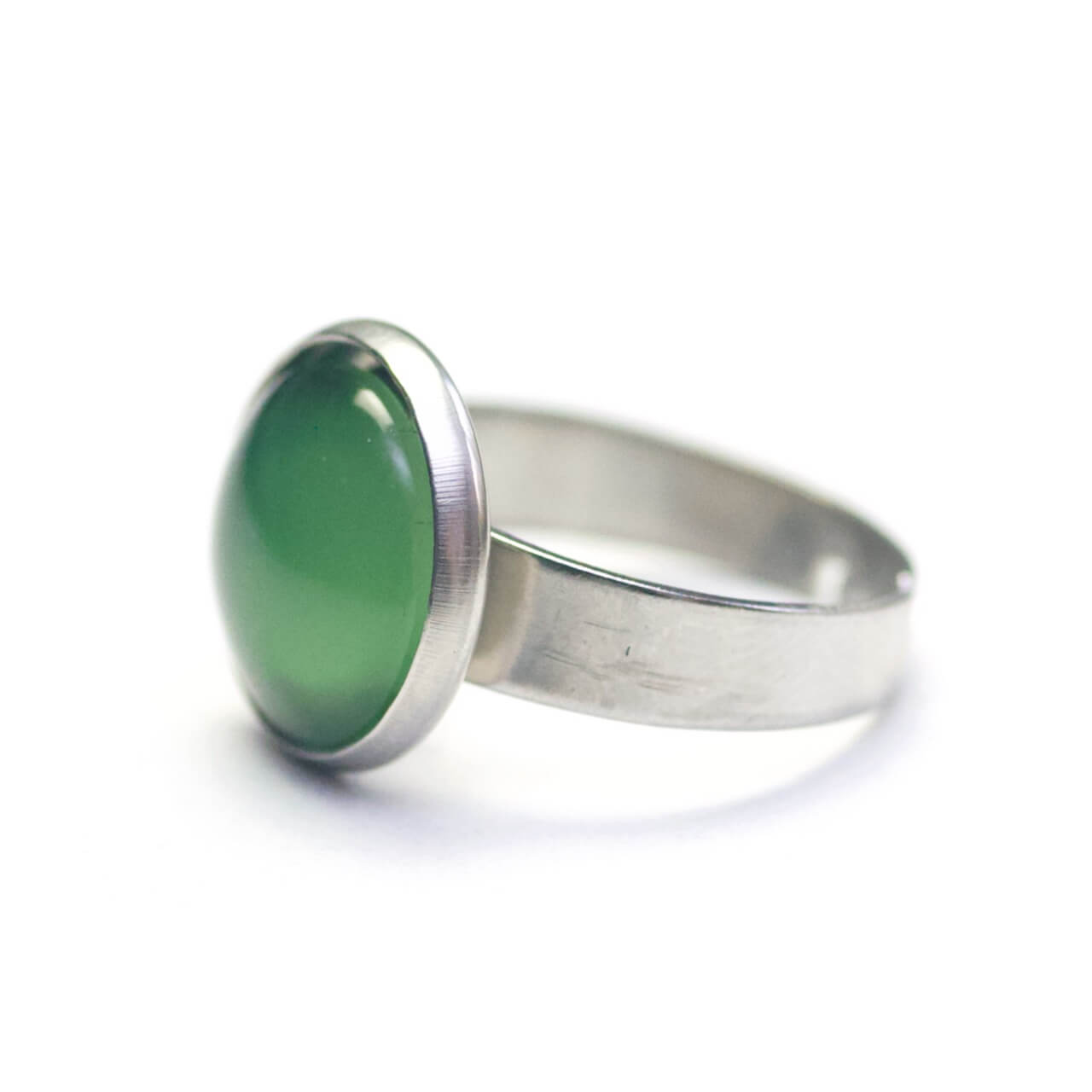 Handbemalter Ring Tannengrün – verstellbarer Edelstahl Ring Handbemalter Ring Tannengrün – verstellbarer Edelstahl Ring
