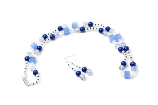 Lange Kette in Blau und Weiß mit CatEye Perlen