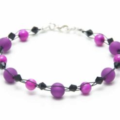 Zartes Armband in Violett und Schwarz